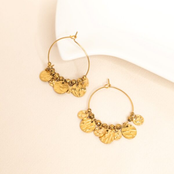 Ambiance – créoles Louisa en acier inoxydable avec sequins – Merveilles en Soi