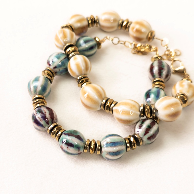 Bracelet en perles céramiques – collection Audacieuse – deux modèles – Merveilles en Soi